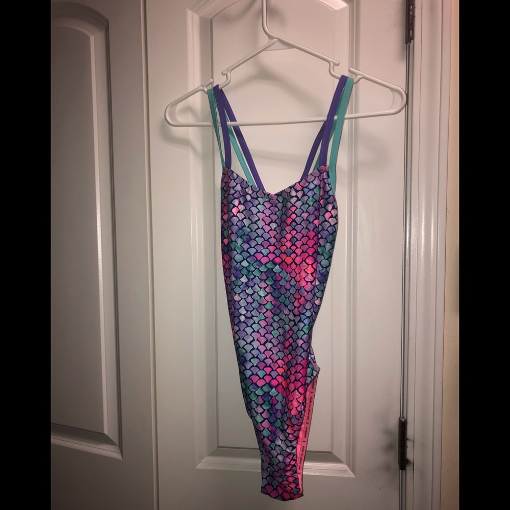 Women’s size 8/34 speedo Missy Franklin suit.